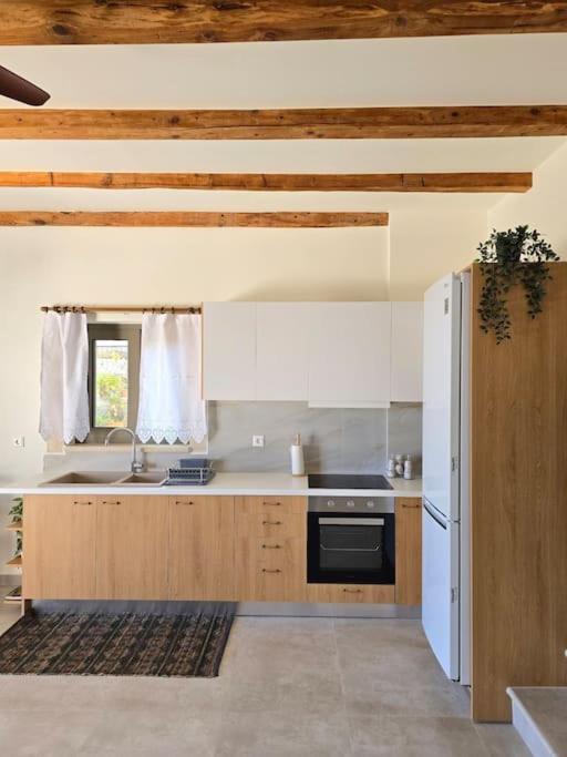 Wind Apartment In Айя-Румели Экстерьер фото